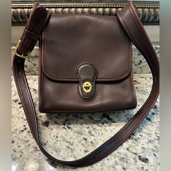 Vintage Coach Shelbourne 9038 - Picture 2 of 14